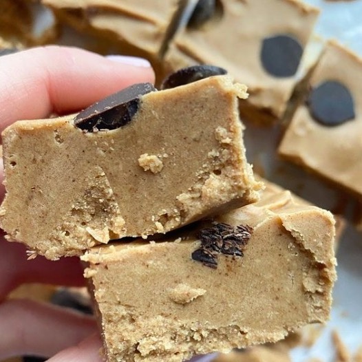 Vegan Peanut Butter Protein Fudge