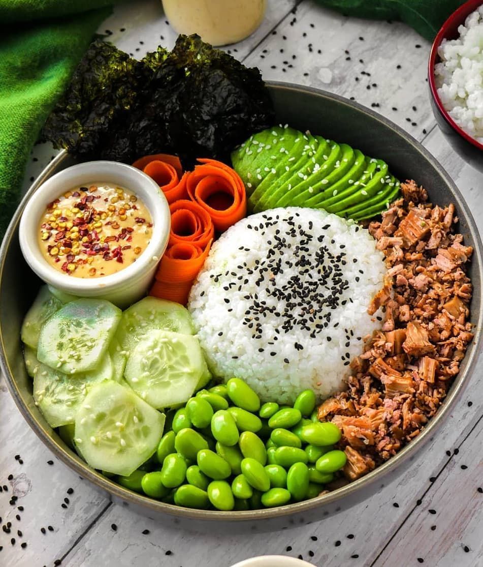 Vegan Sushi Bowl with Sweet Chili Mayo