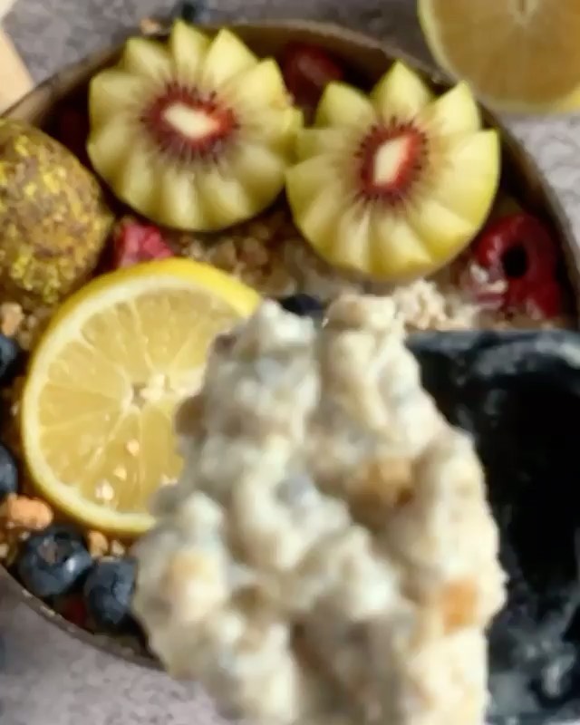 Creamy Vegan Lemon Chia Overnight Oats