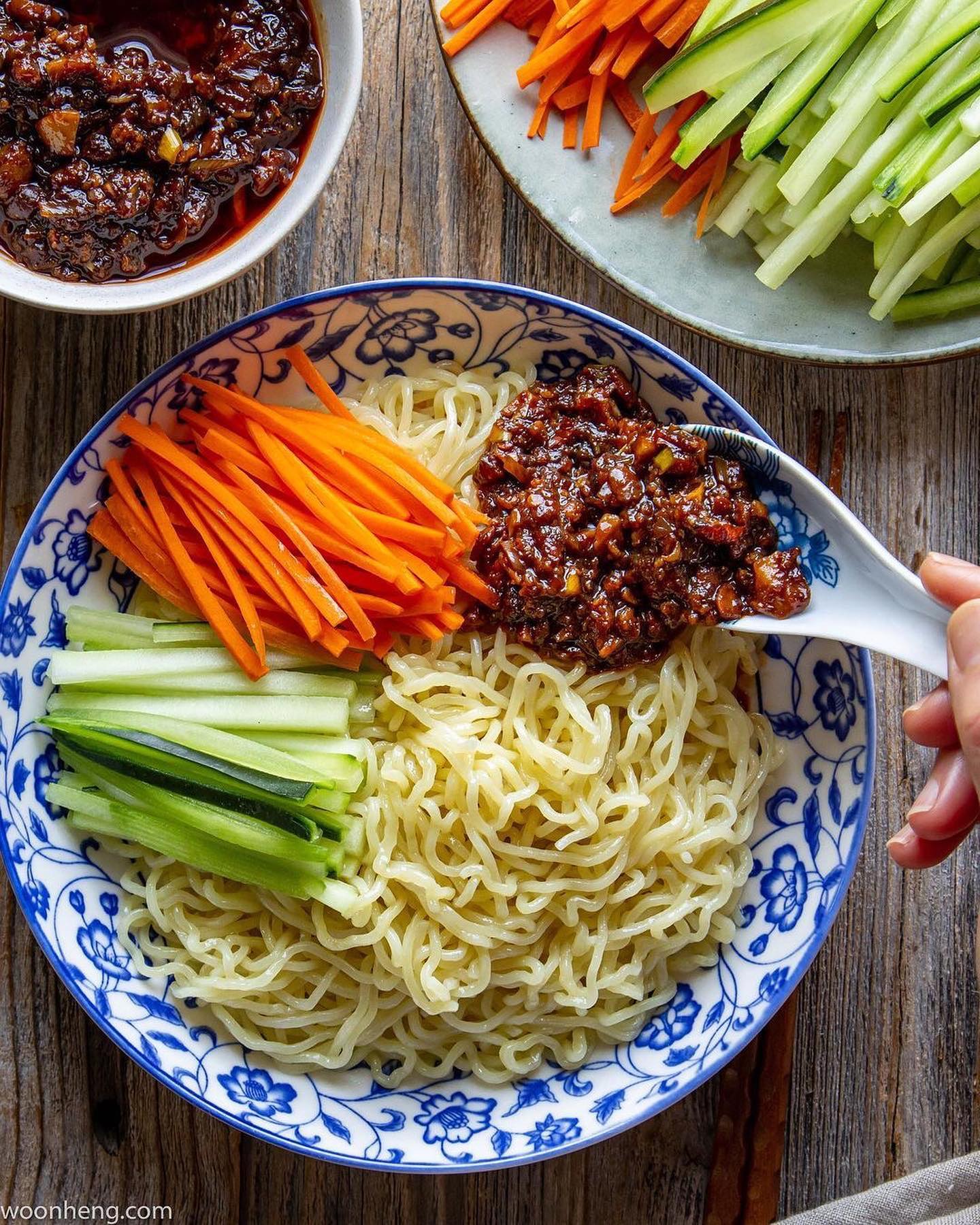 Vegan Zha Jiang Mian