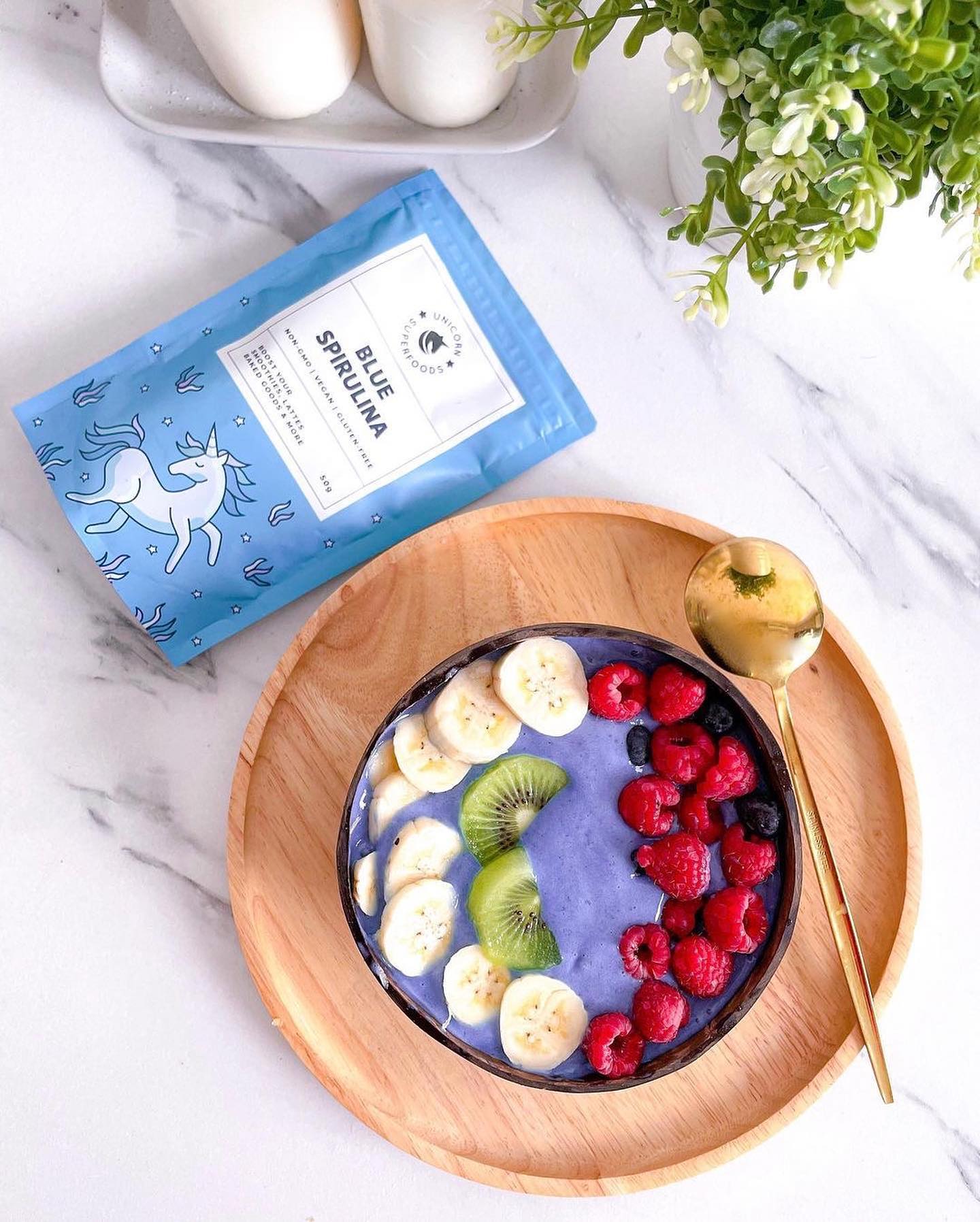 Blue Spirulina Superfood Smoothie Bowl