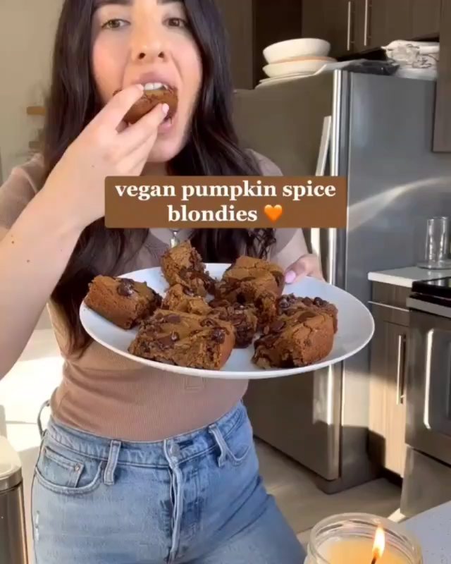 Vegan Gluten-Free Pumpkin Spice Blondies
