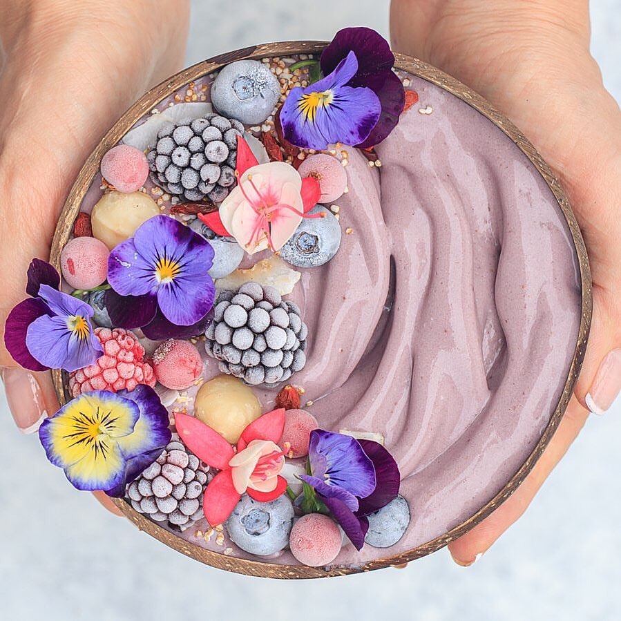 Purple Smoothie with Eatable Flowers