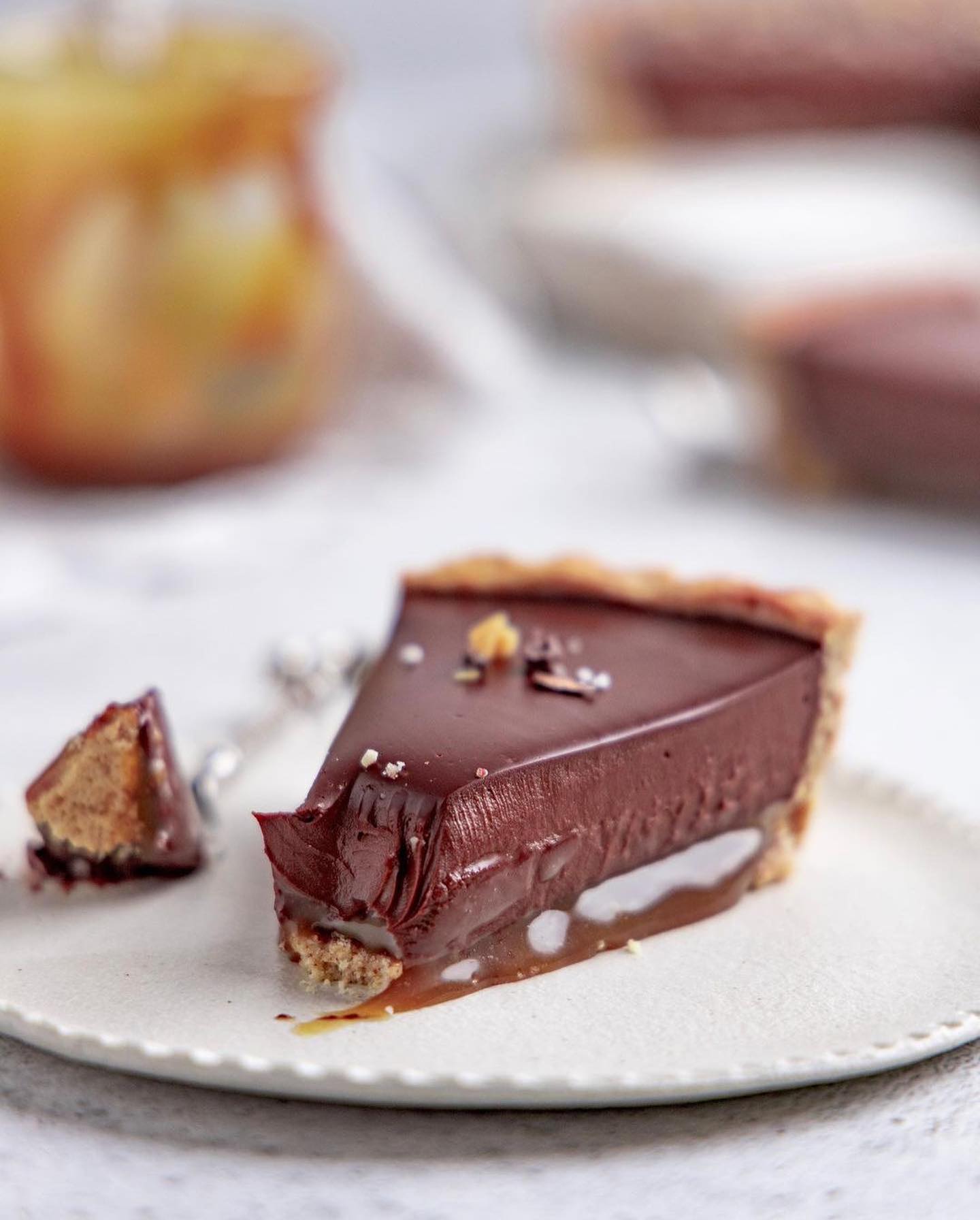 Vegan and Gluten-Free Chocolate Tart with Dulce De Leche