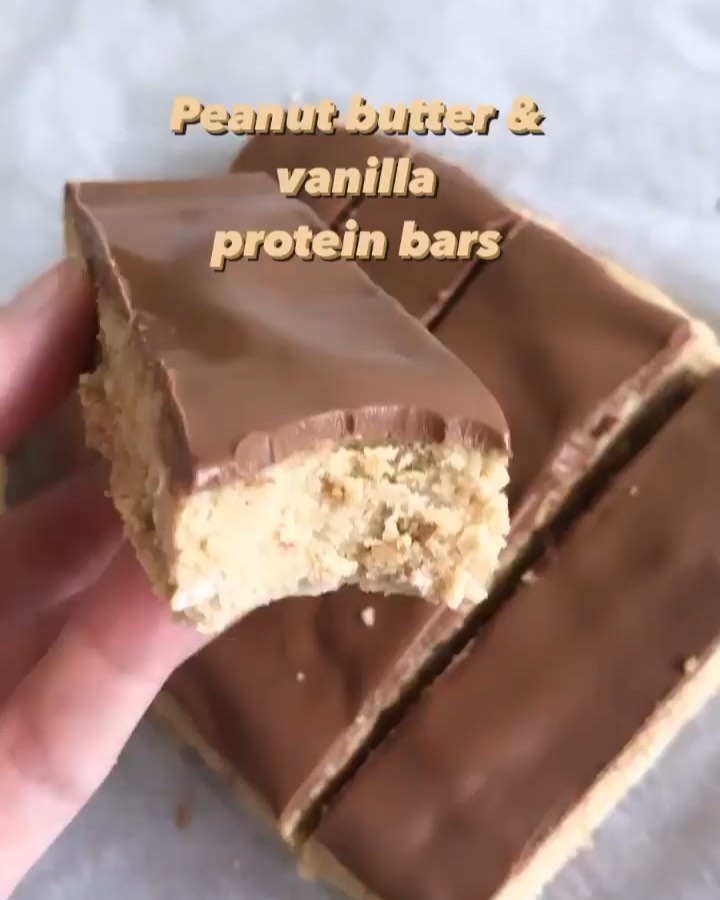 Peanut Butter and Vanilla Protein Bars