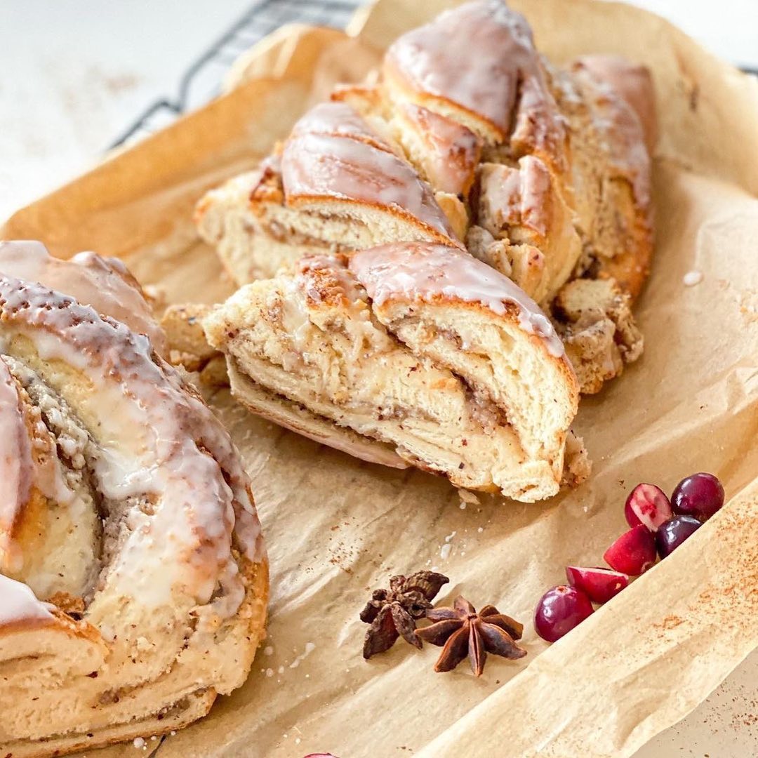 Vegan Almond Marzipan Nut-Braid