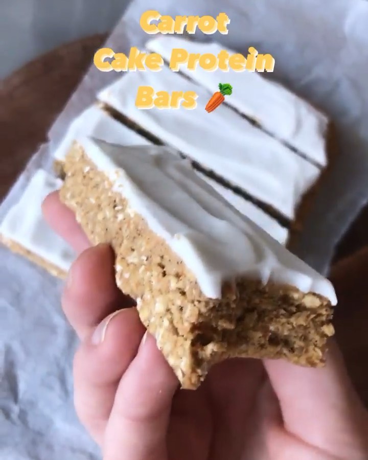 Carrot Cake Protein Bars