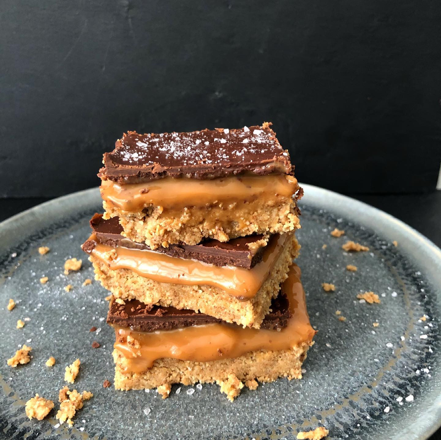 3/4 Ingredient No Bake Millionaire Shortbread