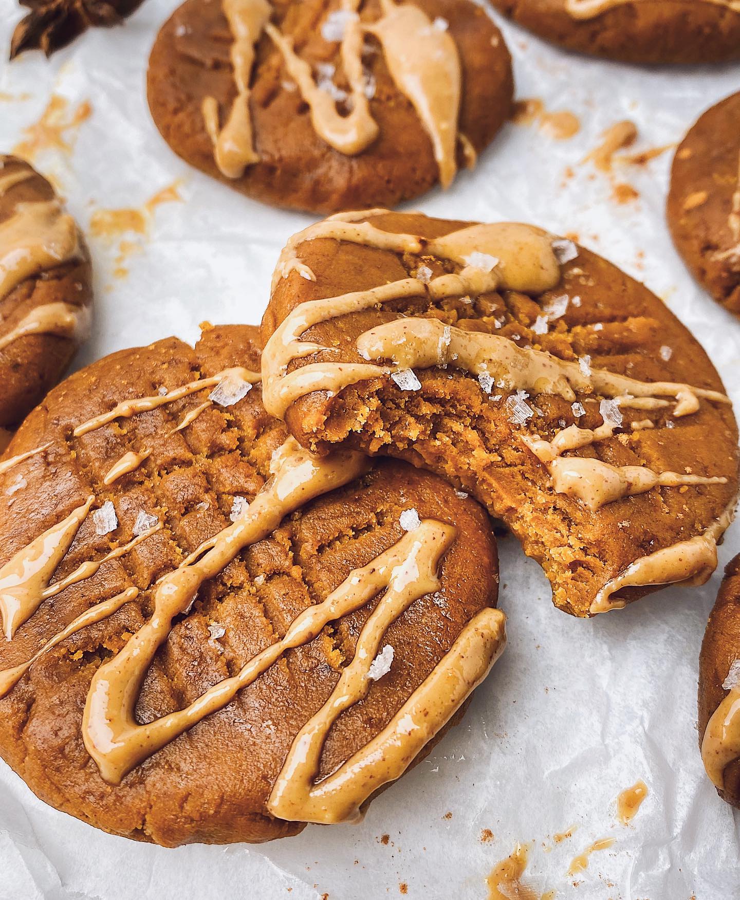 Easy No Bake Pumpkin Spice Peanut Butter Cookies