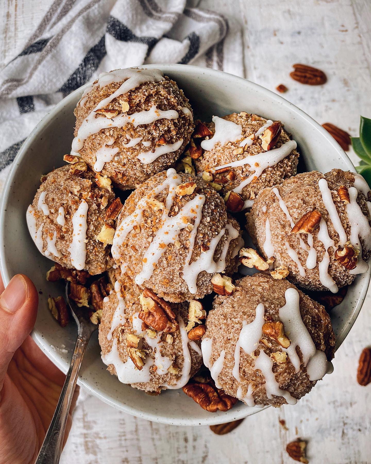 No-Bake Cinnamon Roll Cookie Dough Balls