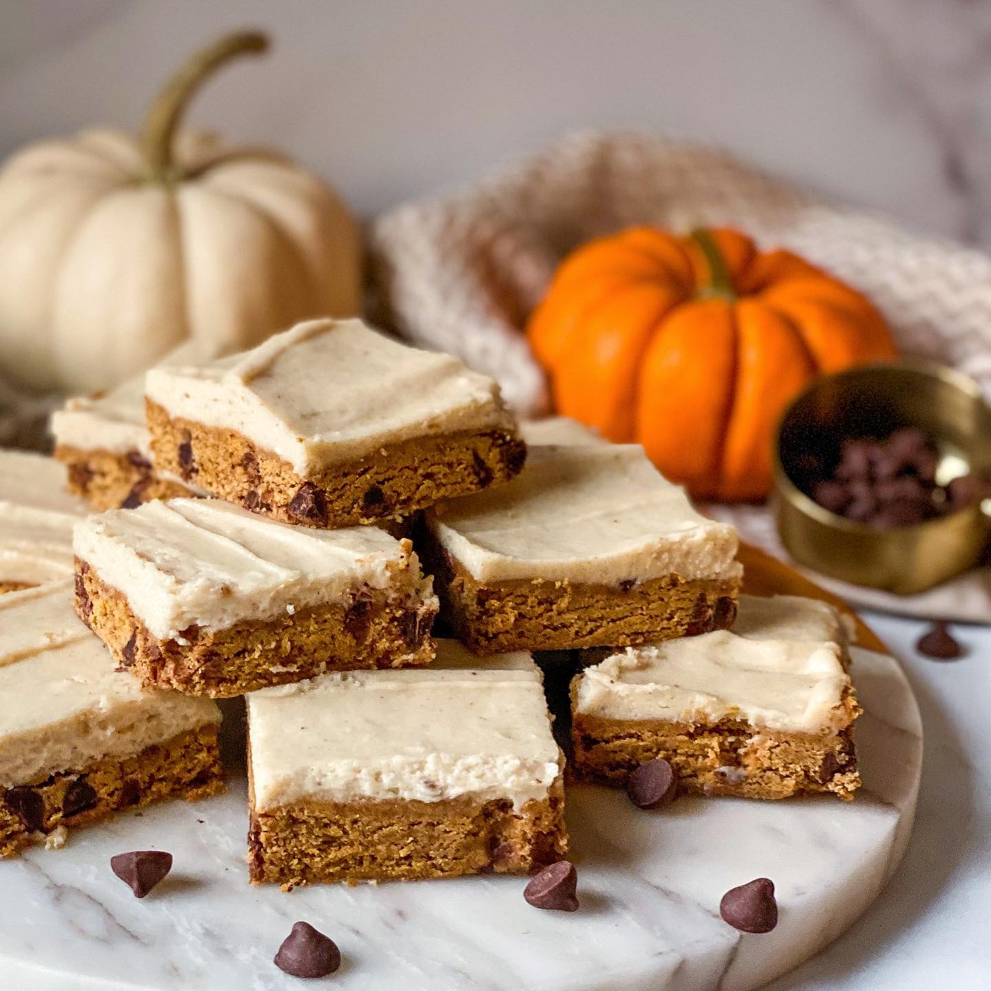 Chewy Chocolate Chip Pumpkin Cookie Bars + Vegan Cream Cheese Frosting