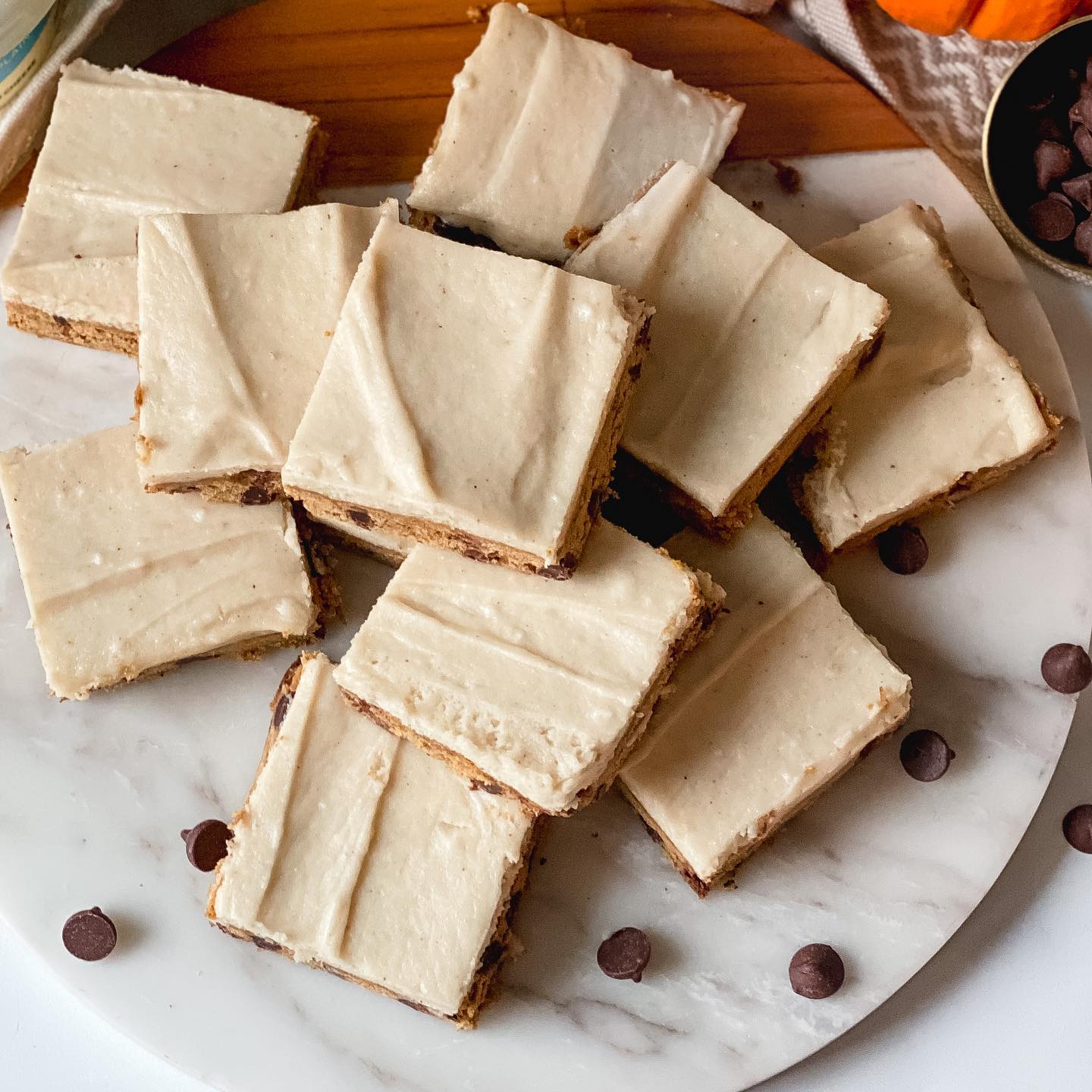 Chewy Chocolate Chip Pumpkin Cookie Bars + Vegan Cream Cheese Frosting