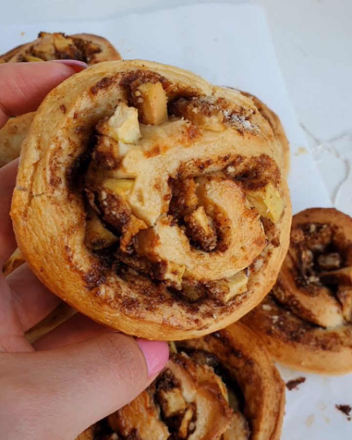 Apple Cinnamon Nut Rolls