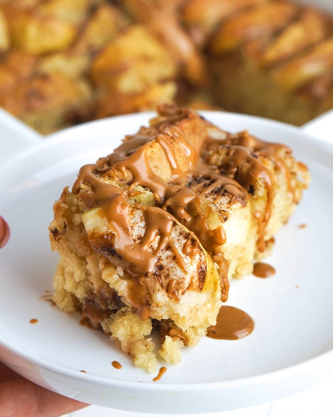 Fluffy Apple Biscoff Cake