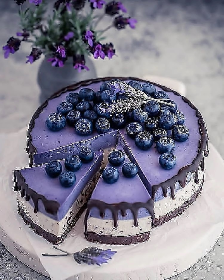 Stracciatella Maqui Berry White Chocolate Cheesecake
