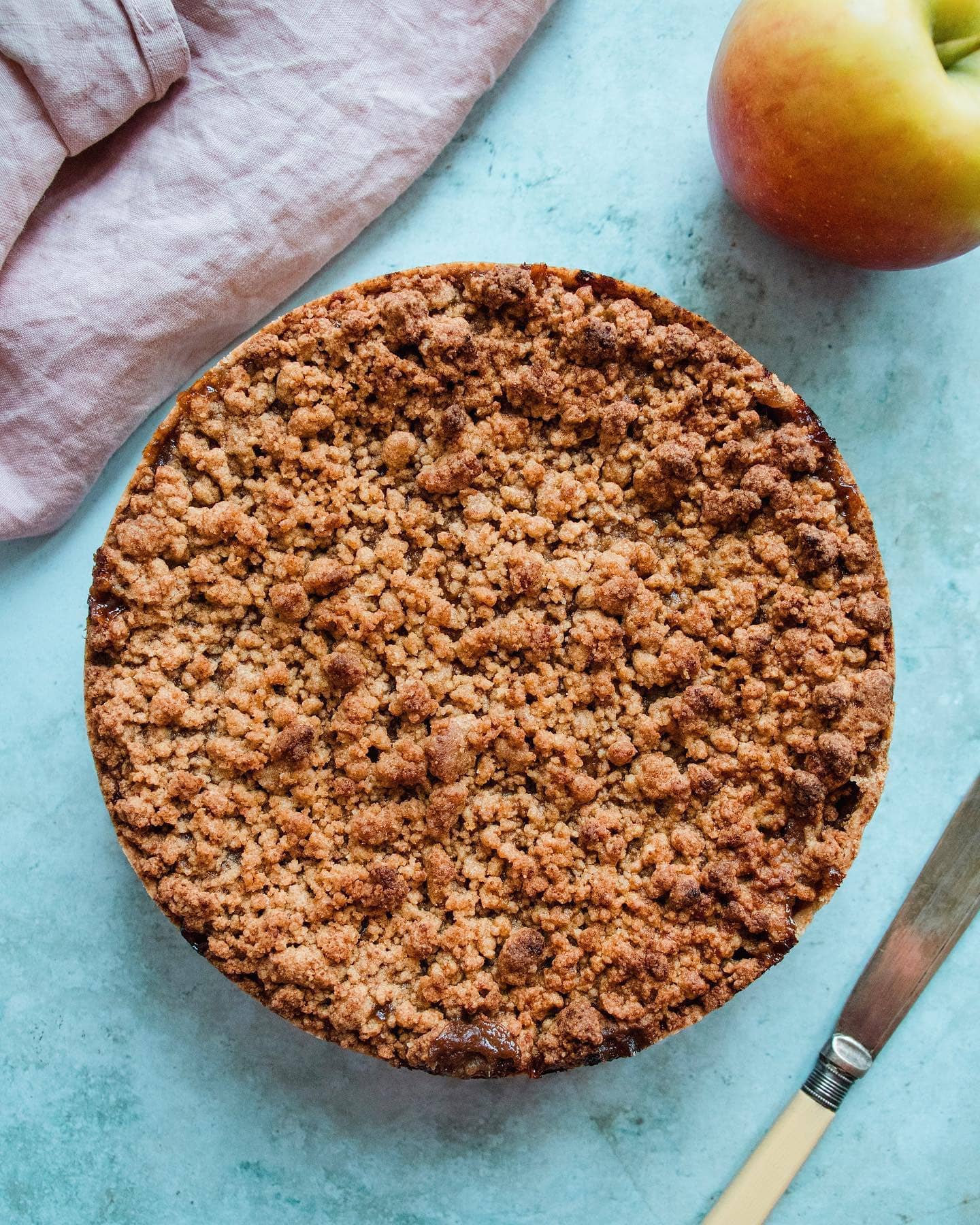 Vegan Apple Crumble Cake with White Chocolate Ice Cream