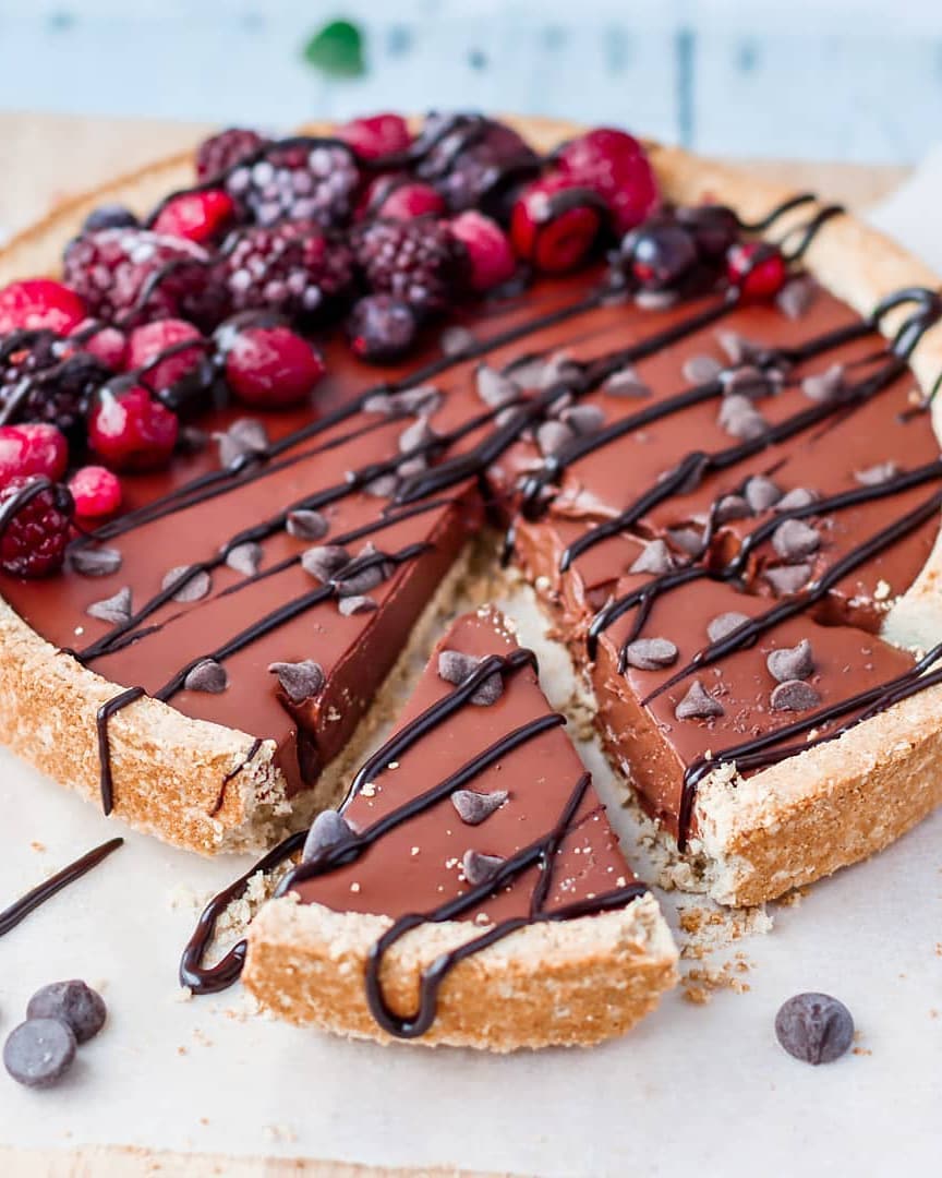 Vegan Chocolate Tart with Oat-Almond Coconut Base