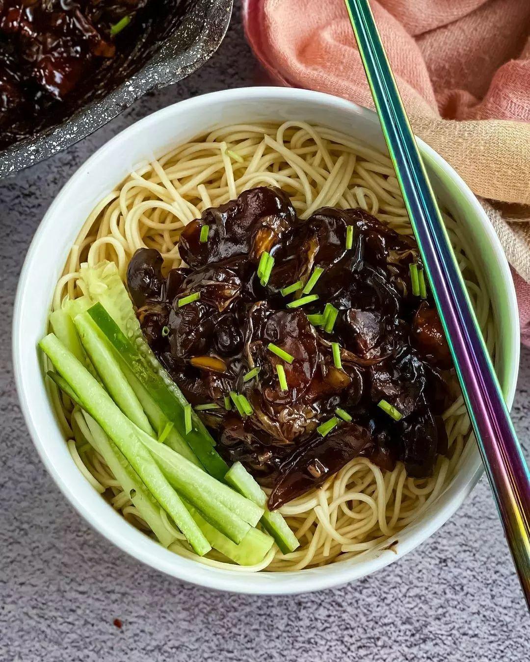 Vegan Jjajangmyeon