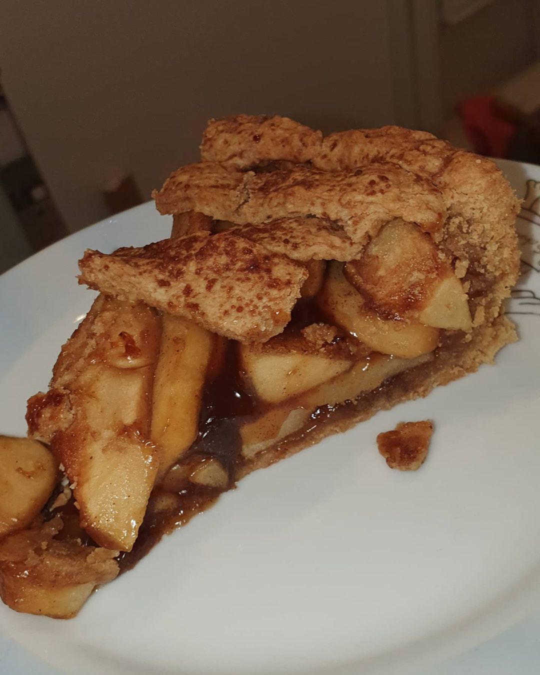 Easy Apple Caramel Pie