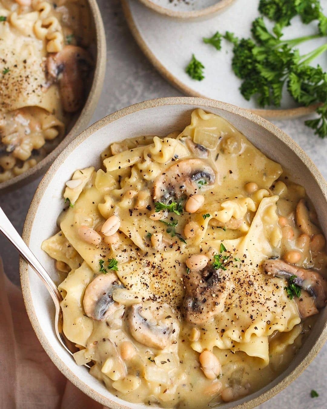 One-Pot Mushroom and White Bean Pasta