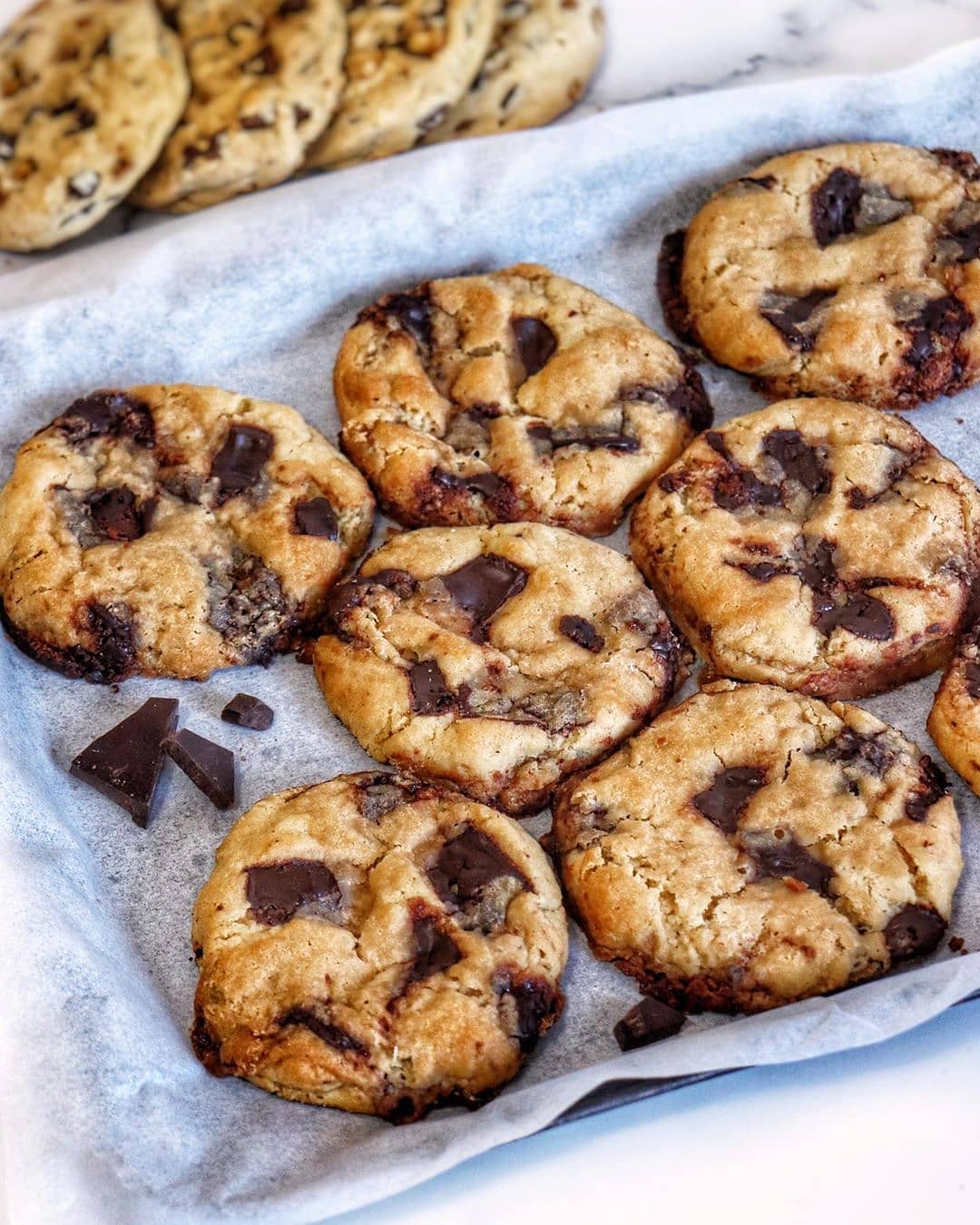 Easy Caramel Dark Chocolate Chunk Cookies