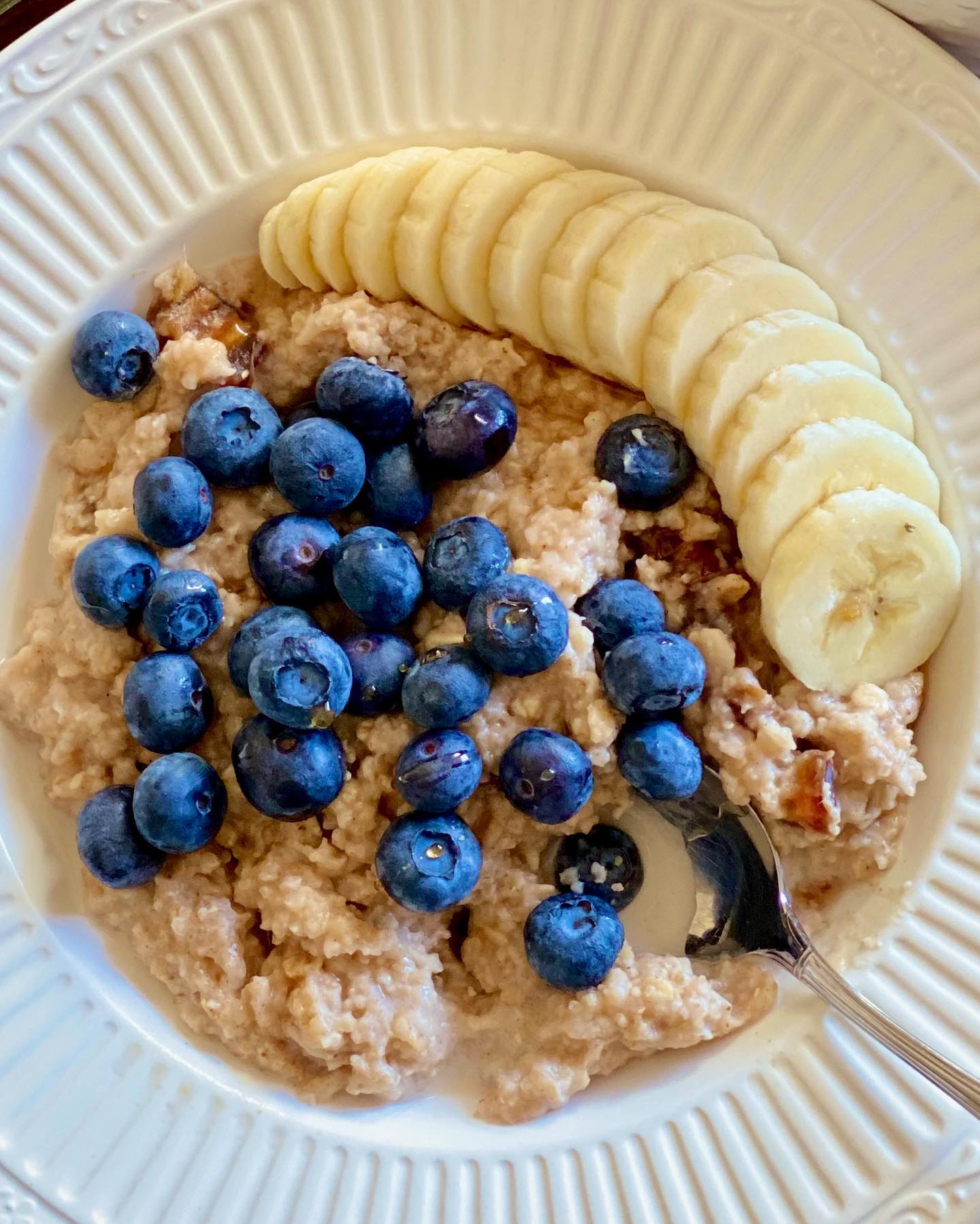 Spiced Oatmeal Bowl with Medjool Dates