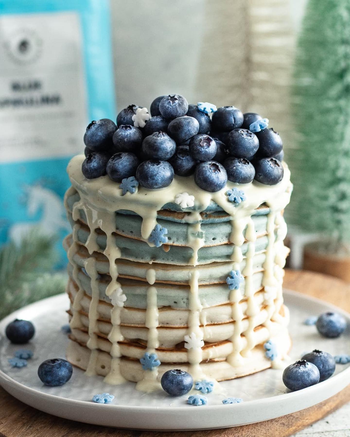 Vegan Breakfast Pancakes with Blue Spirulina