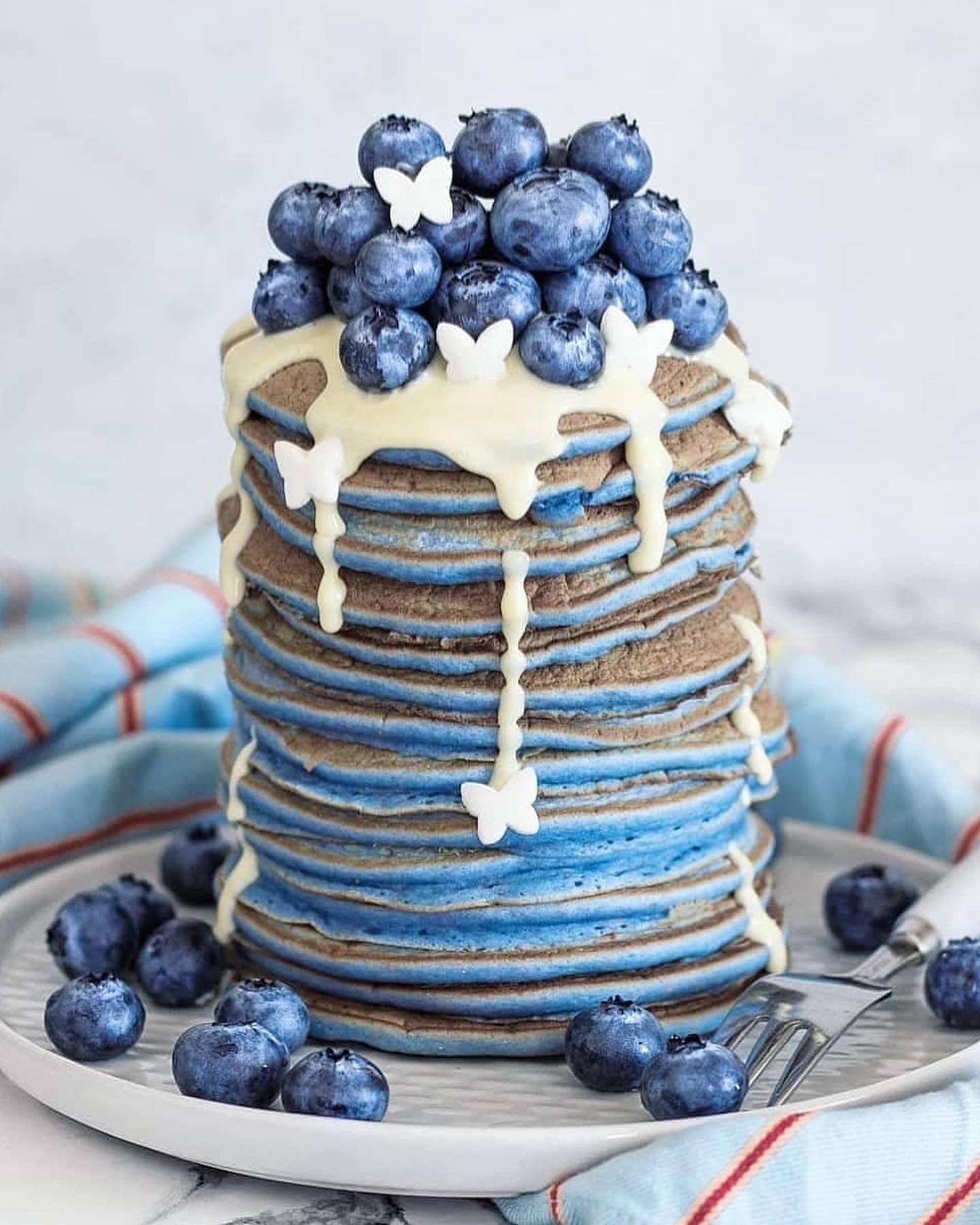 Vegan Breakfast Pancakes with Blue Spirulina