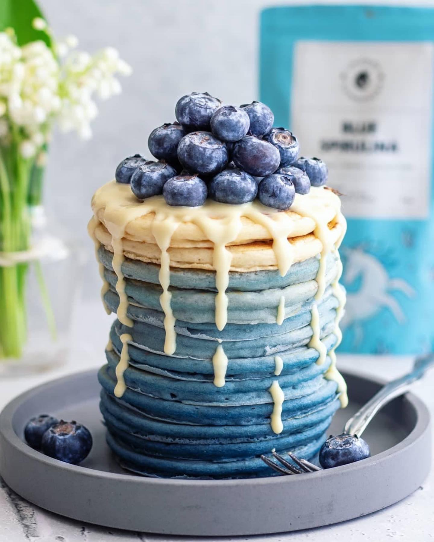 Vegan Breakfast Pancakes with Blue Spirulina