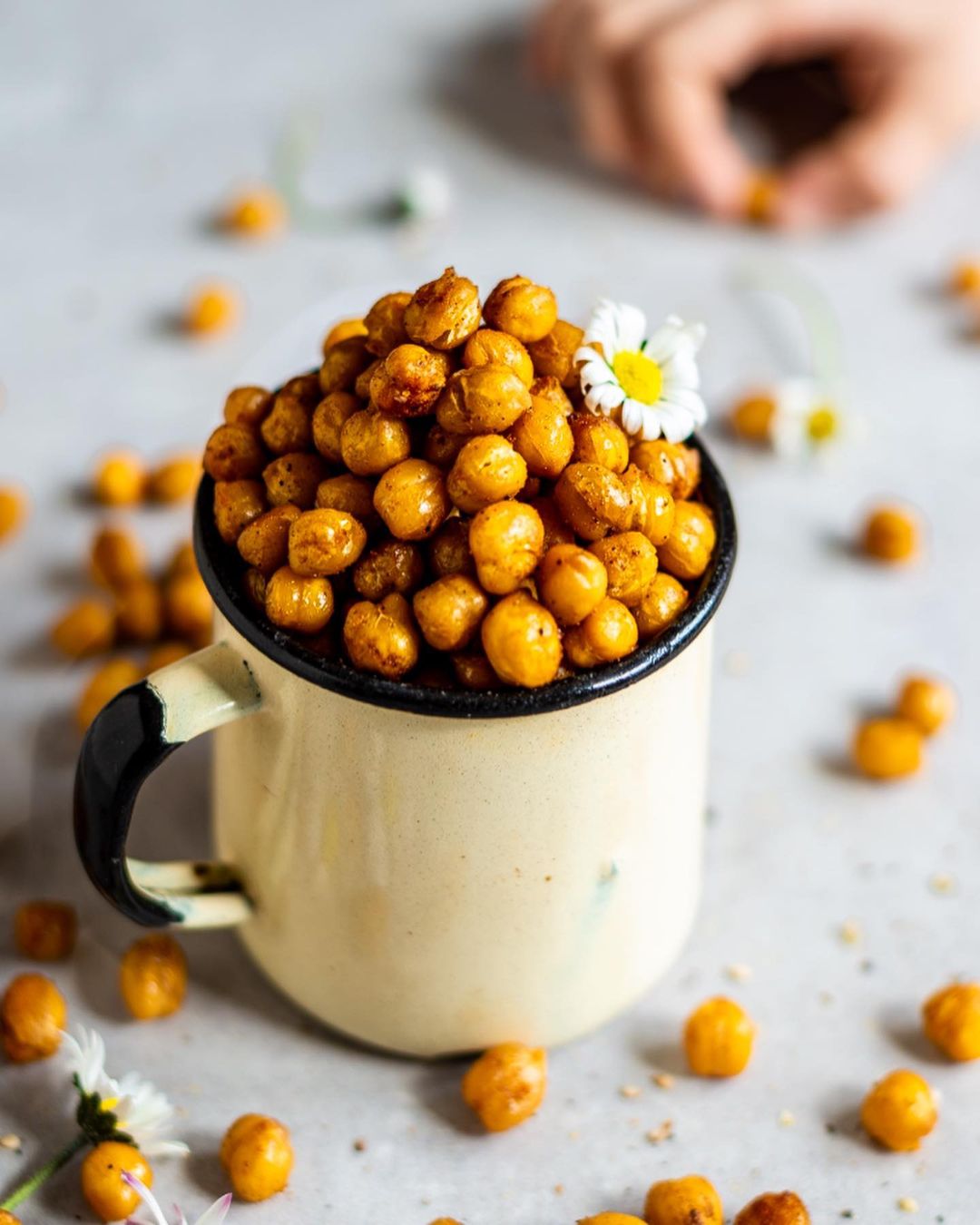 Delicious Spicy Roasted Chickpeas