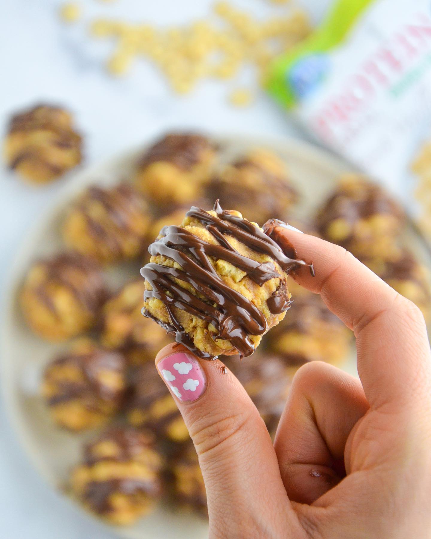 Peanut Butter Chocolate Cereal Bites