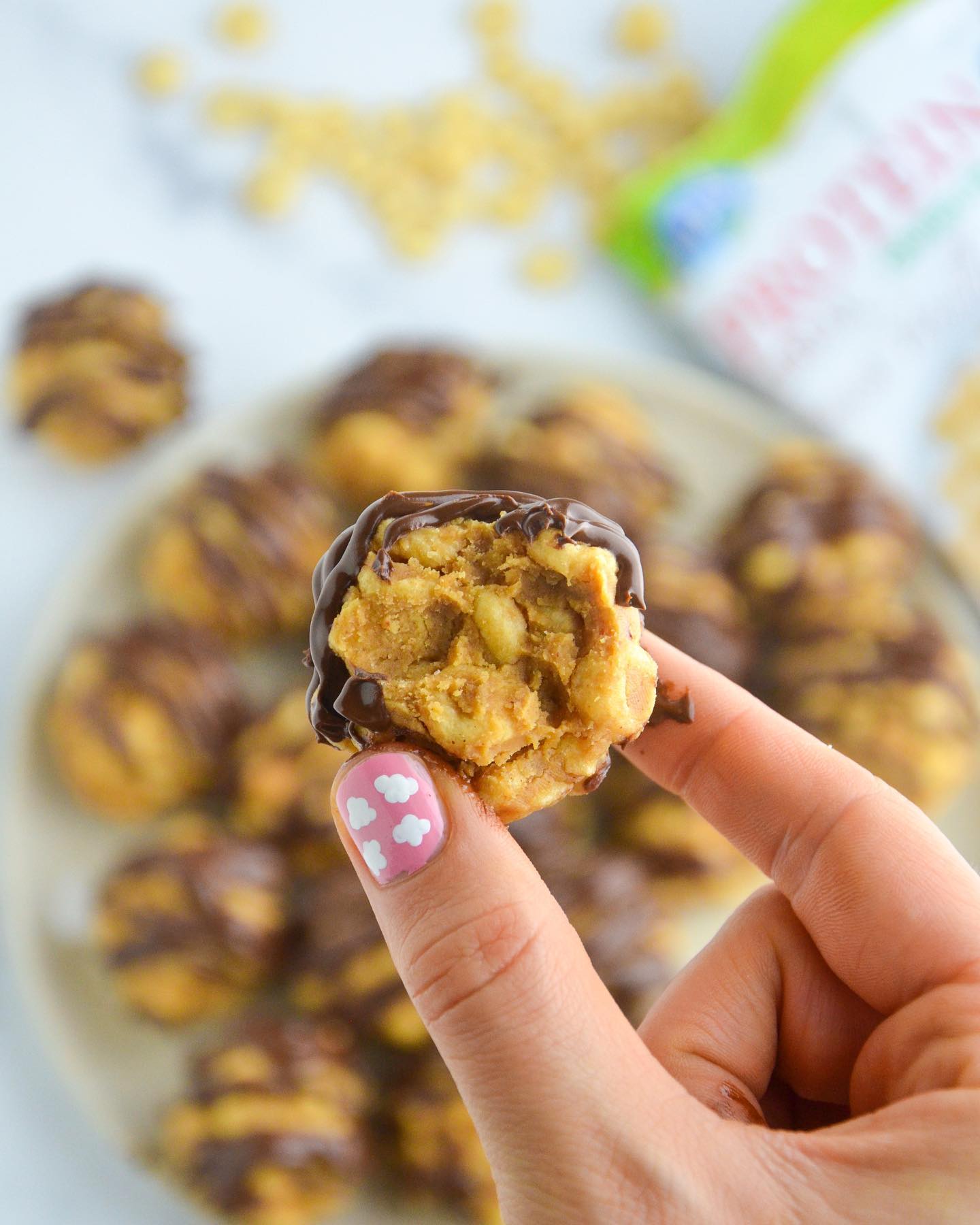 Peanut Butter Chocolate Cereal Bites