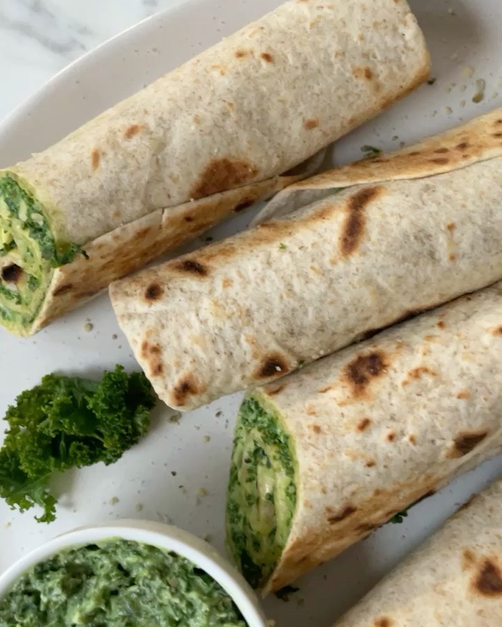 Ricotta and Kale Cheesy Wraps