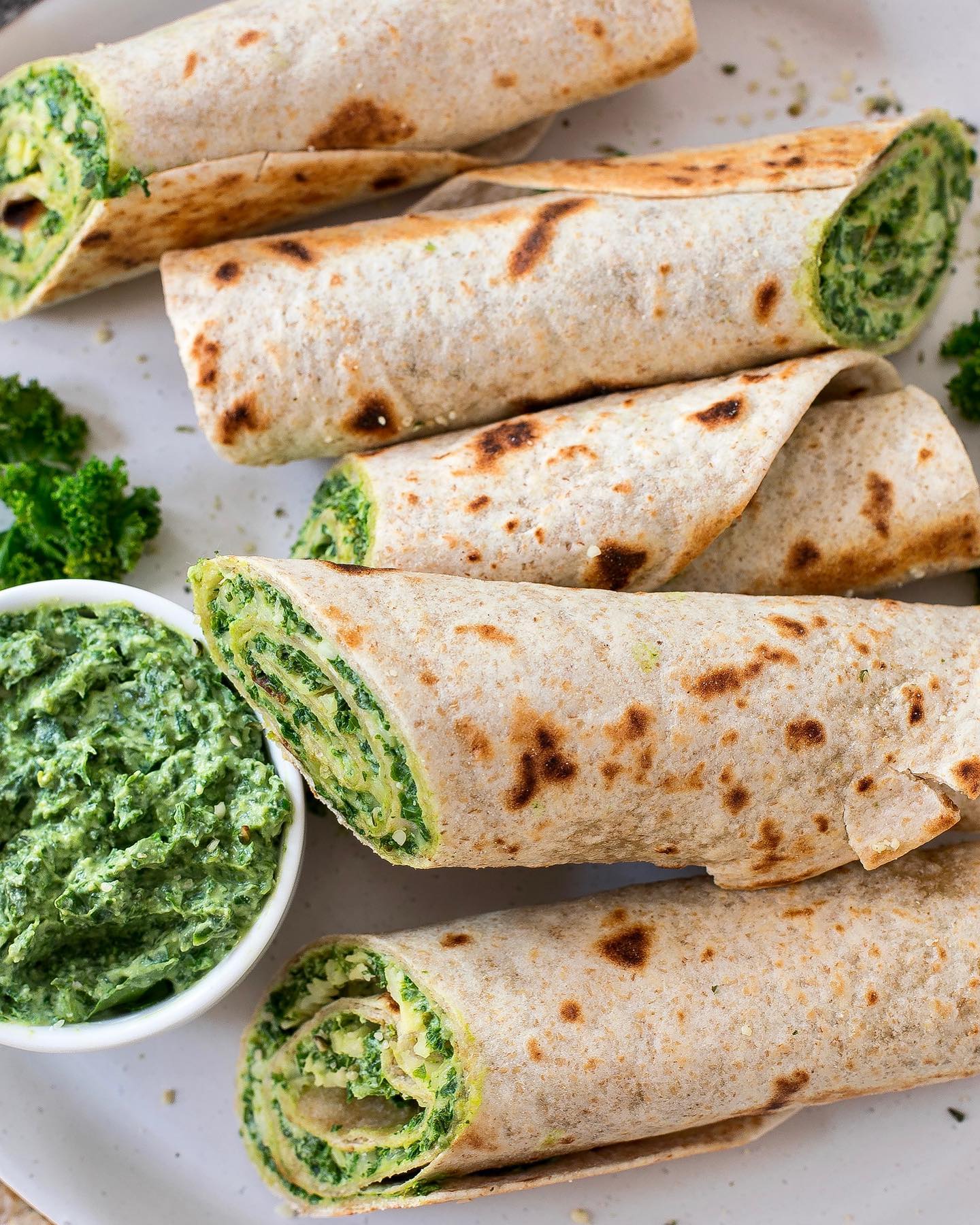 Ricotta and Kale Cheesy Wraps