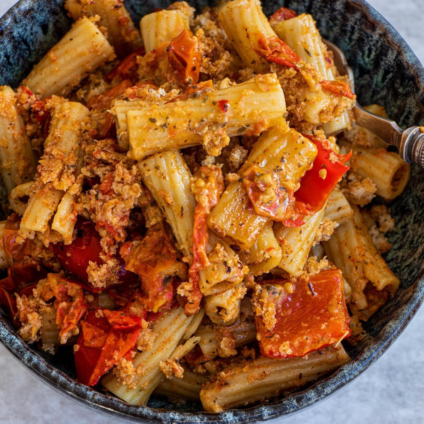 Roasted Tomato and Hummus Pasta