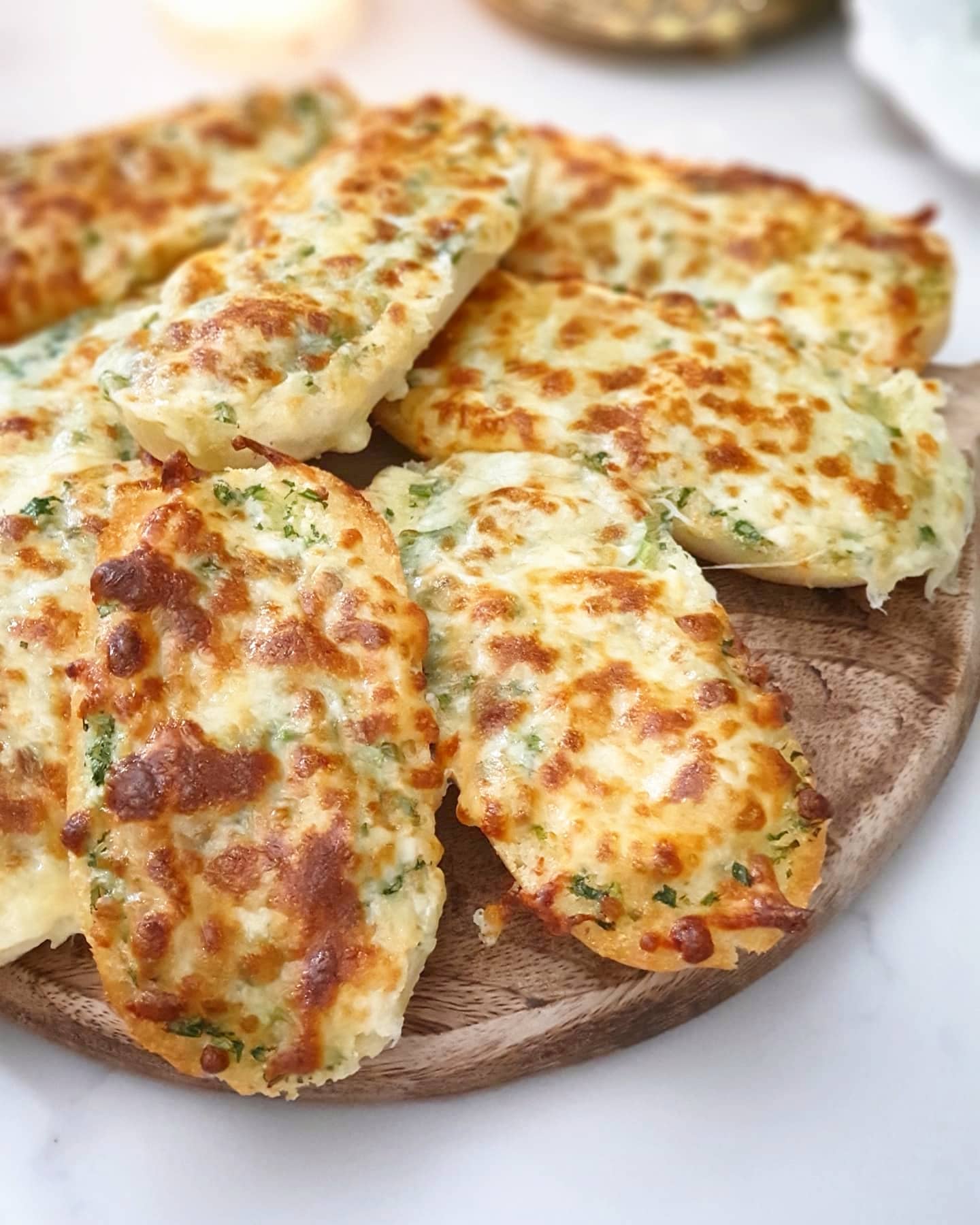 Cheesy Garlic Bread with Herbs