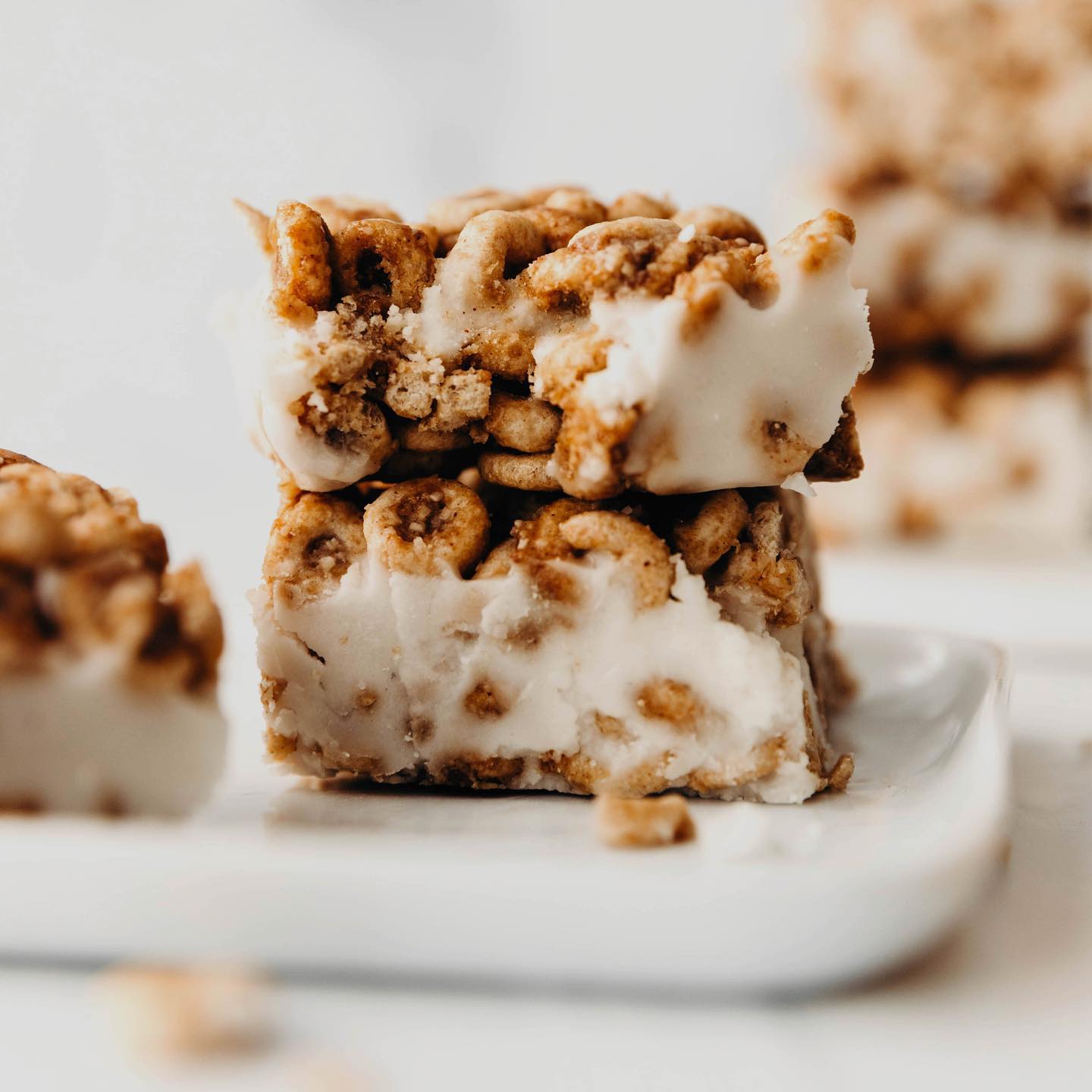 Crunchy Cereal & Milk Bars