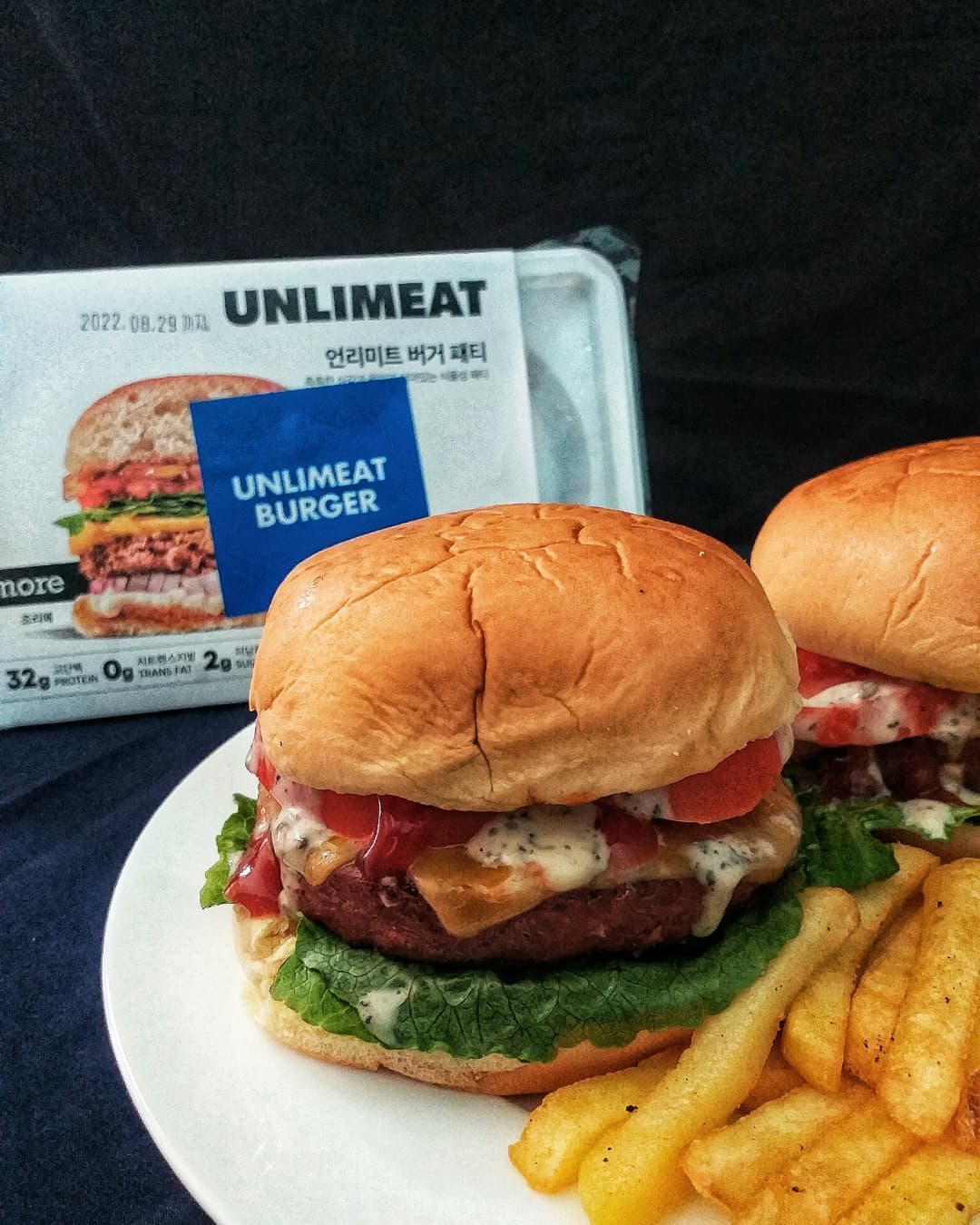 Vegan Unlimeat Burger with Toppings