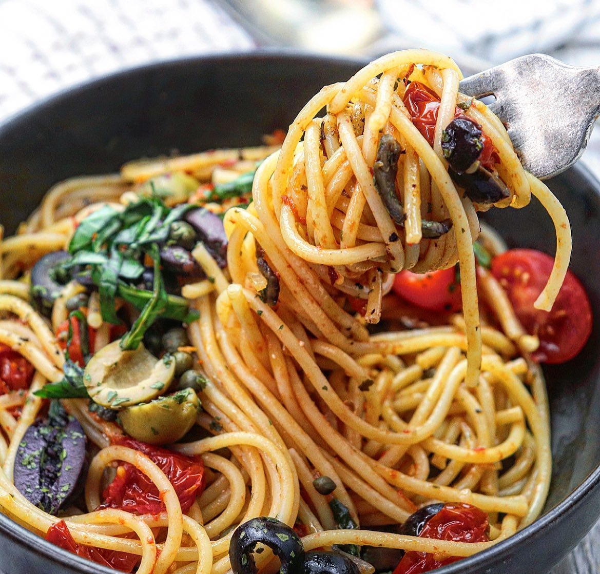 Quick Weeknight Pasta Puttanesca