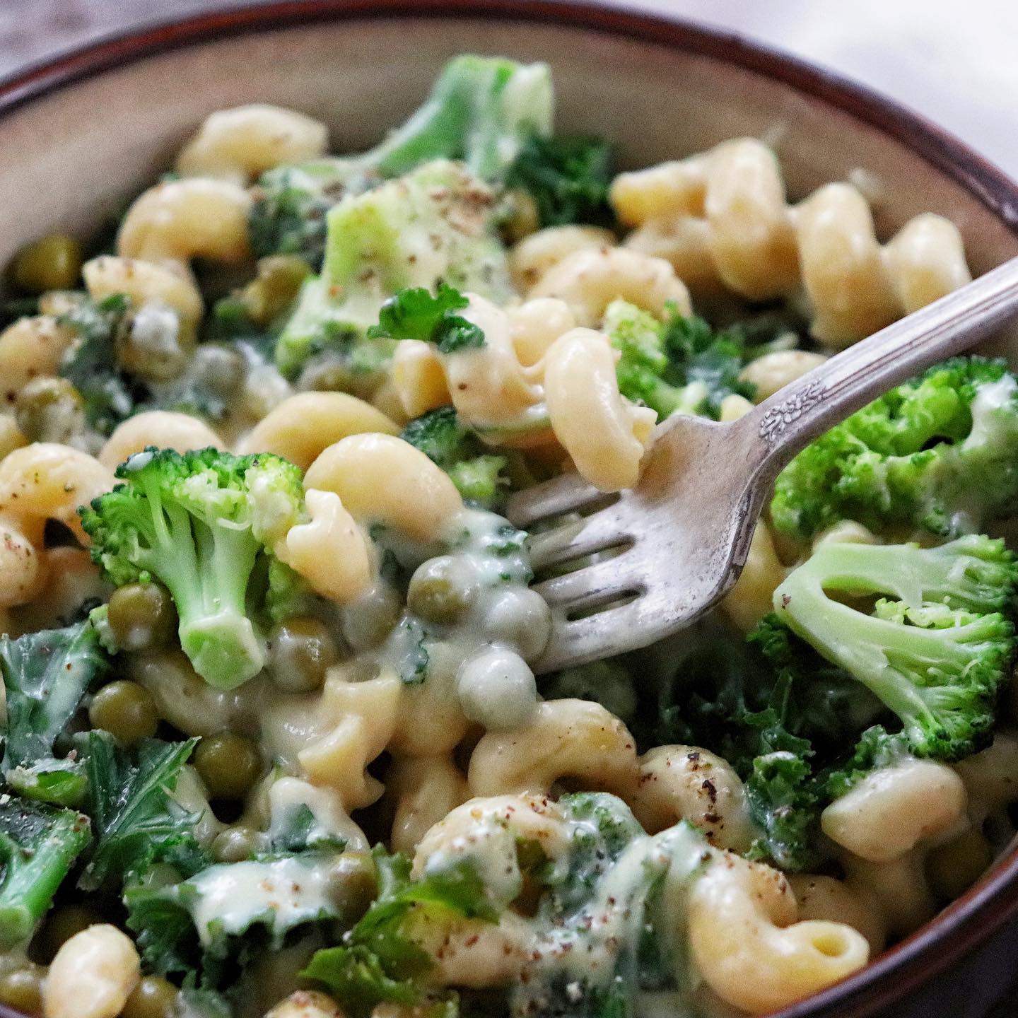 Vegan Mac and Cheese with White Sauce