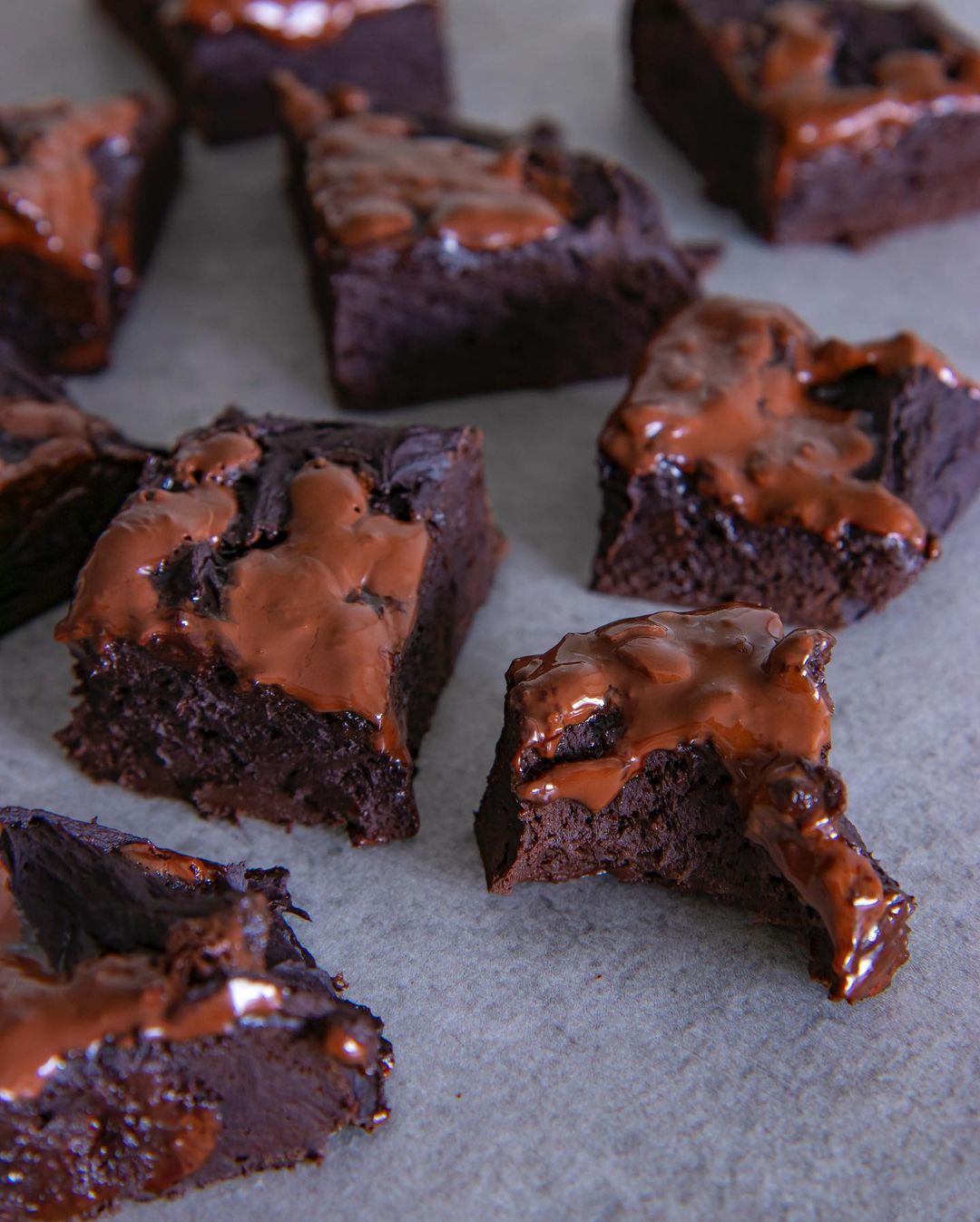 Low-Fat 5-Ingredient Flourless Protein Brownies