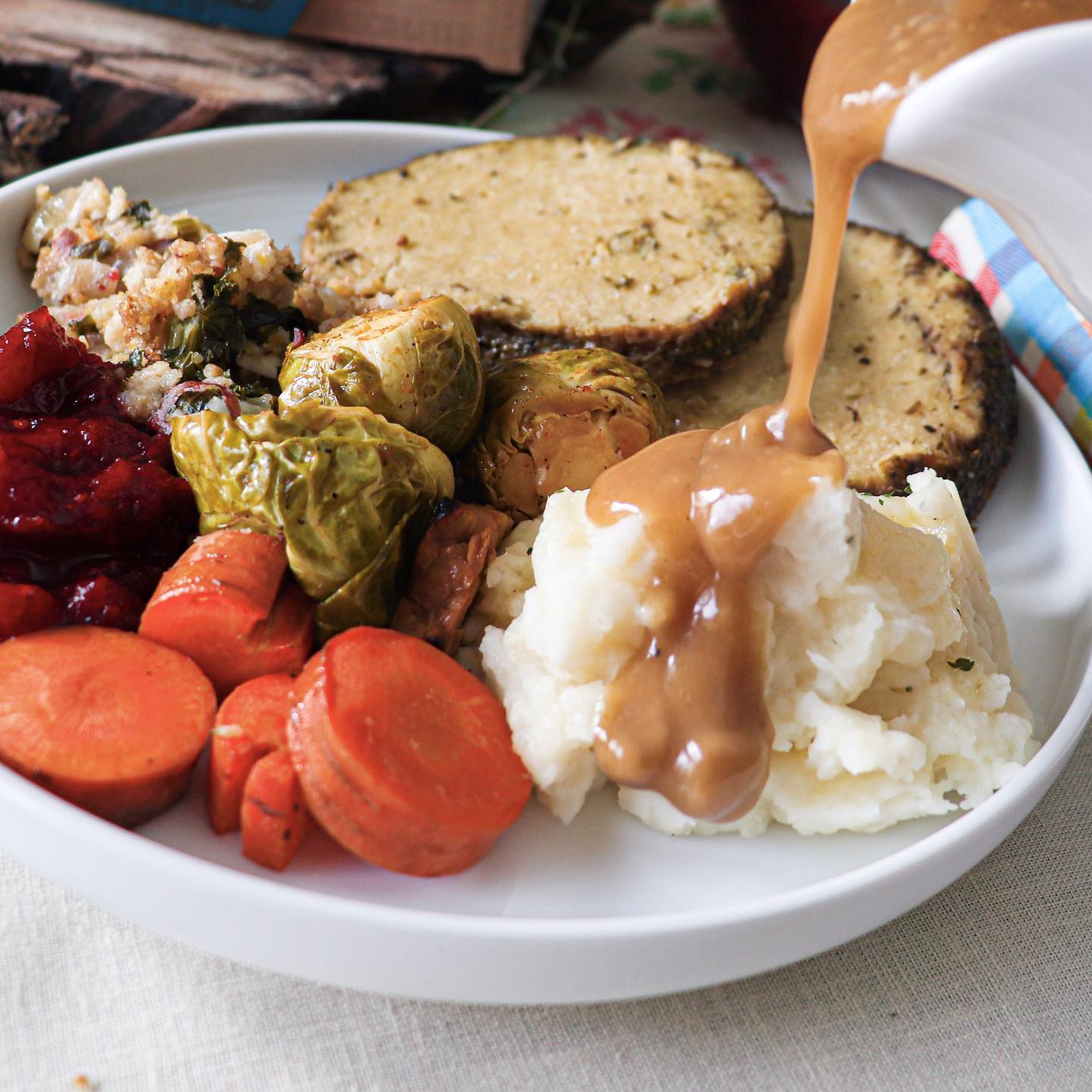 Easy Vegan Gravy for Thanksgiving