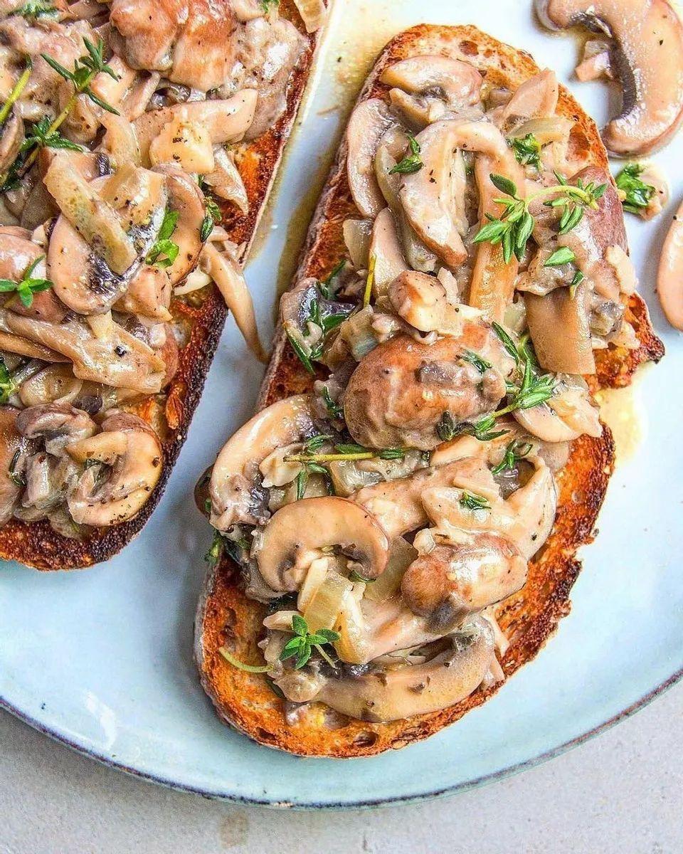 Creamy Mushroom with Thyme