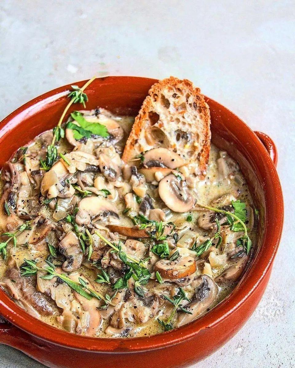 Creamy Mushroom with Thyme