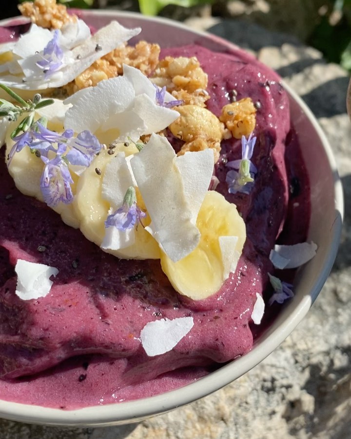 Blueberry Banana Smoothie Bowl