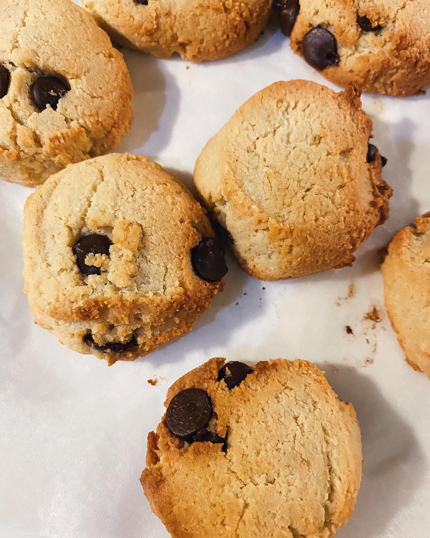 Quick and Easy Low-Carb Chocolate Chip Cookies