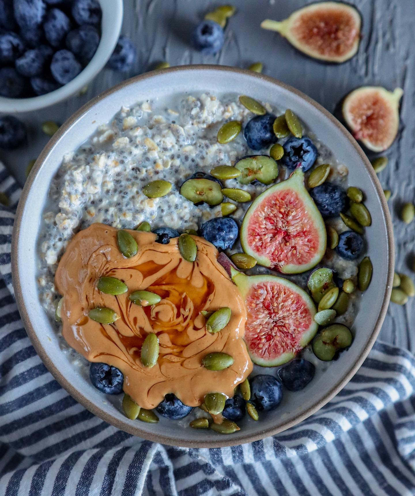 Superfood Pinole Chia Oatmeal