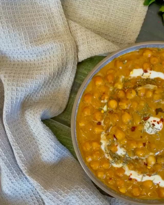 Spicy Chilli Butter Chickpea