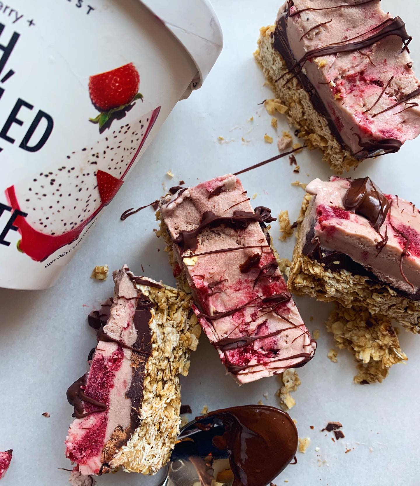 Easy Strawberry No-Bake Bars