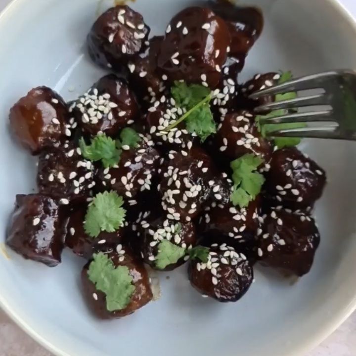 Sticky Vegan Meatballs